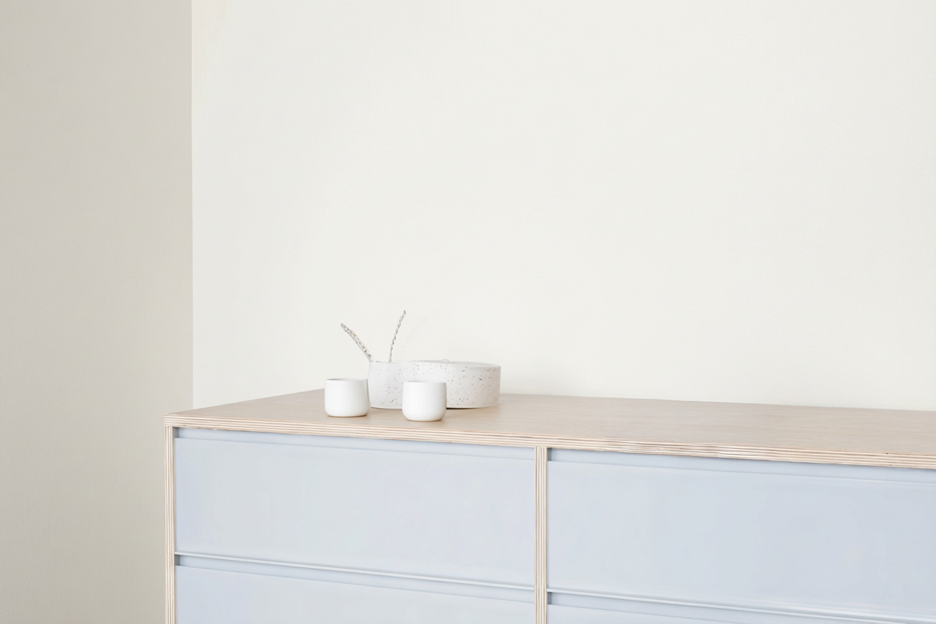 Väggfärg Nr 57. Daggvit